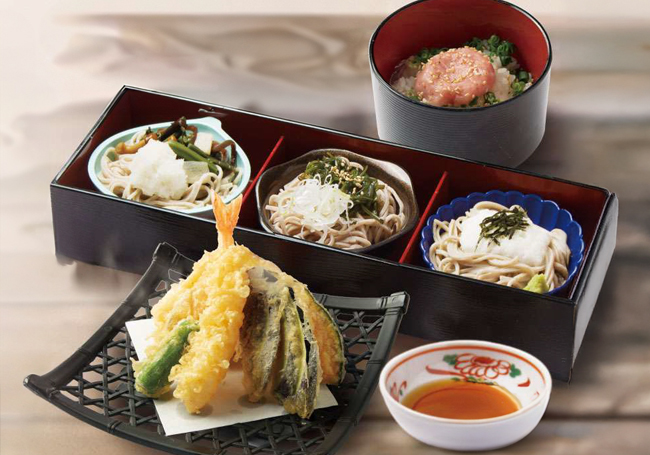 三色蕎麦御膳の画像
